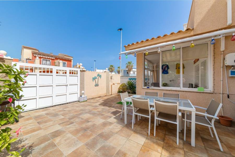 Venta - Chalet - Aguas nuevas 1 - Torrevieja