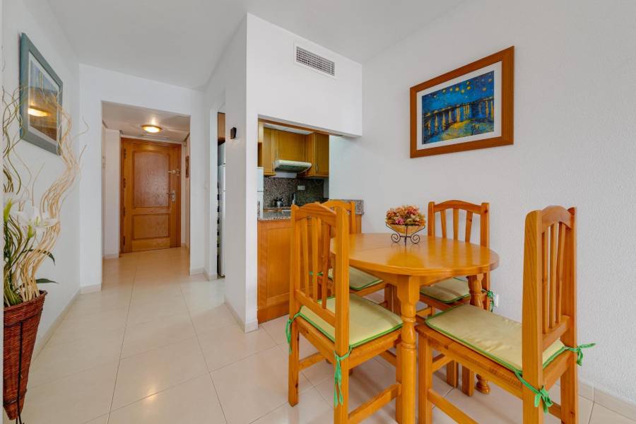 Sale - Apartment - Playa de los locos - Torrevieja