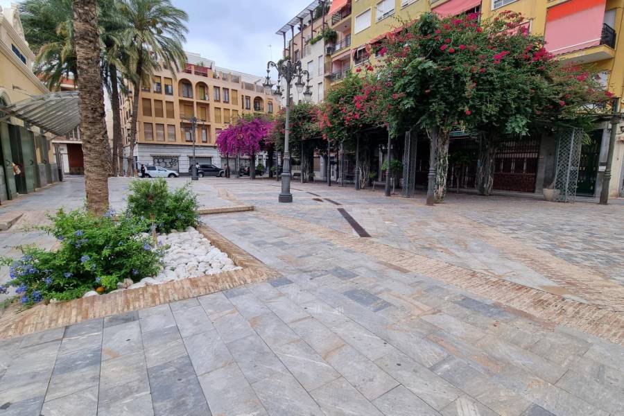 Sale - Business Premise - Zona Centro - Orihuela