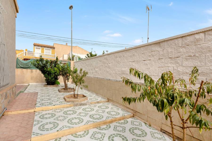 Sale - Single family house - Nueva Torrevieja - Torrevieja