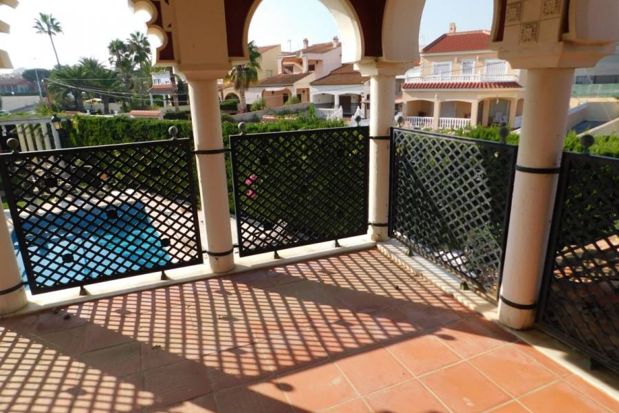 Vente - Villa de Luxe - Nueva Torrevieja - Torrevieja