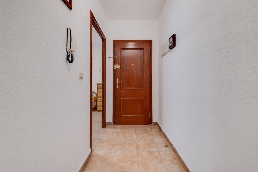 Sale - Apartment - Playa de los locos - Torrevieja