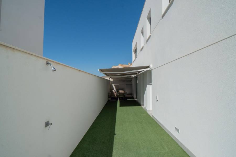 Vente - Maison individuelle - JUNTO CAMPO DE FUTBOL - Callosa de Segura