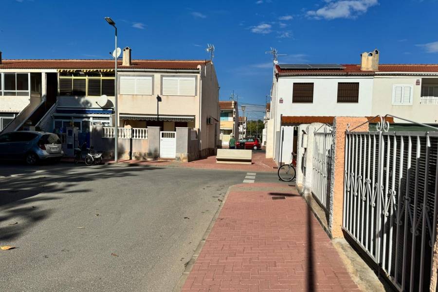 Venta - Casa Tipo Dúplex - Playa de los Naufragos - Torrevieja