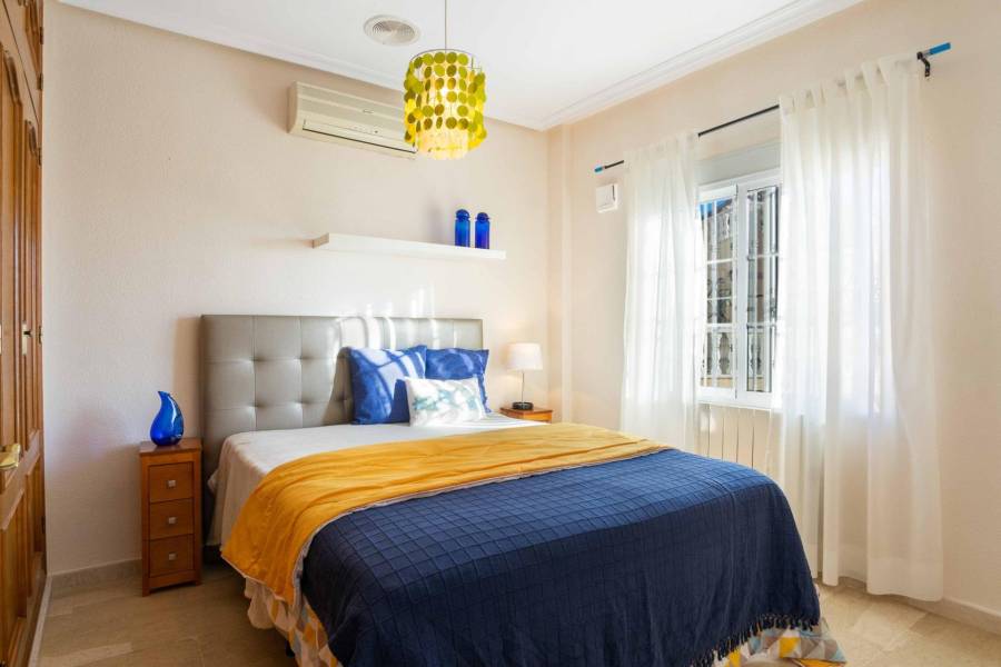 Sale - Villa - La Florida - Orihuela Costa