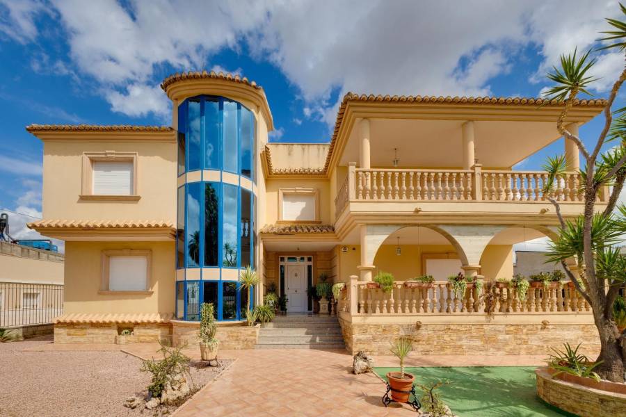 Venta - Villa de Lujo - Desamparados-Hurchillo-Torremendo - Orihuela