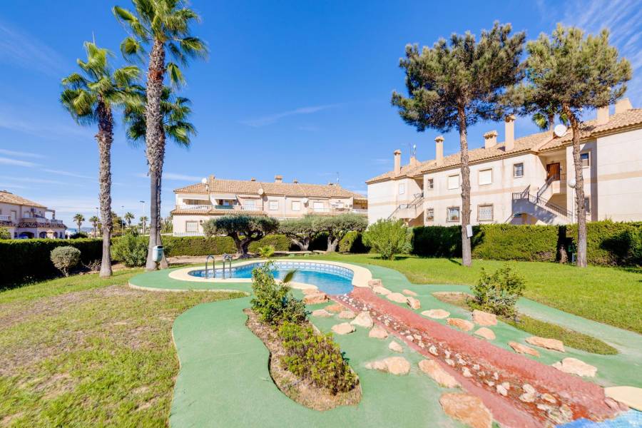 Vente - Bungalow Étage Haut - Aguas nuevas 2 - Torrevieja