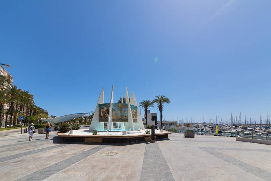 Venta - Apartamento - Puerto - Torrevieja