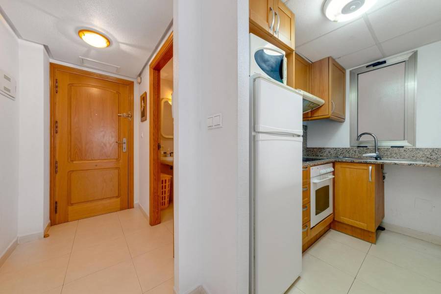 Sale - Apartment - Playa de los locos - Torrevieja