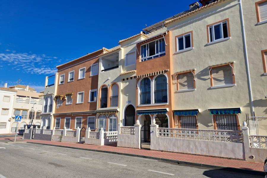 Sale - Apartment - Playa de los Náufragos - Torrevieja