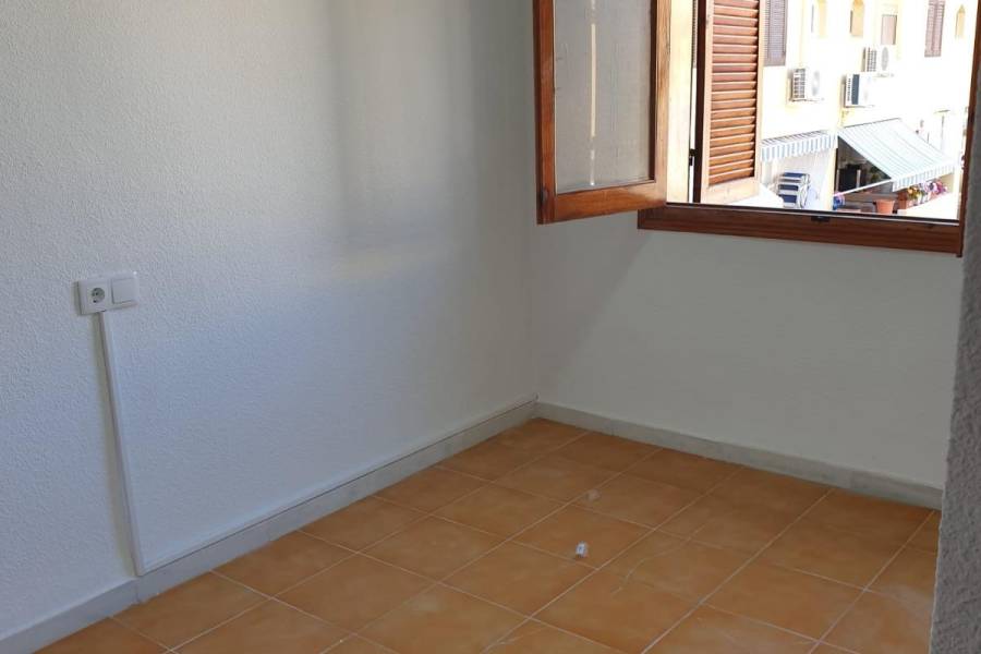 Vente - Maison mitoyenne - Rosaleda-los frutales - Torrevieja