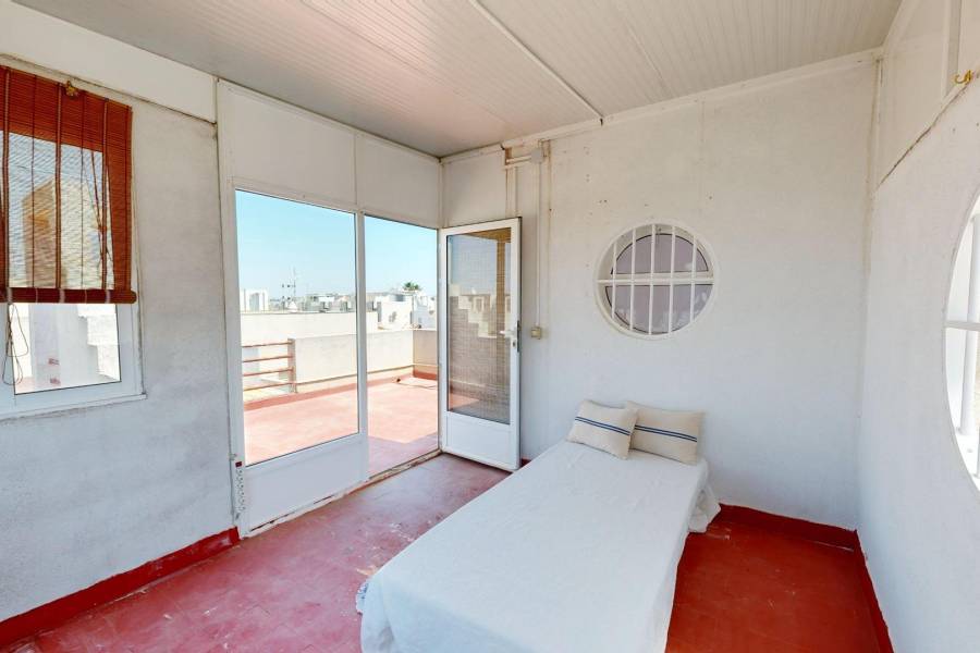 Venta - Casa Tipo Dúplex - Torretas - Torrevieja