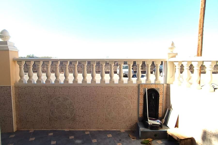 Sale - Terraced house - La Mata - Torrevieja