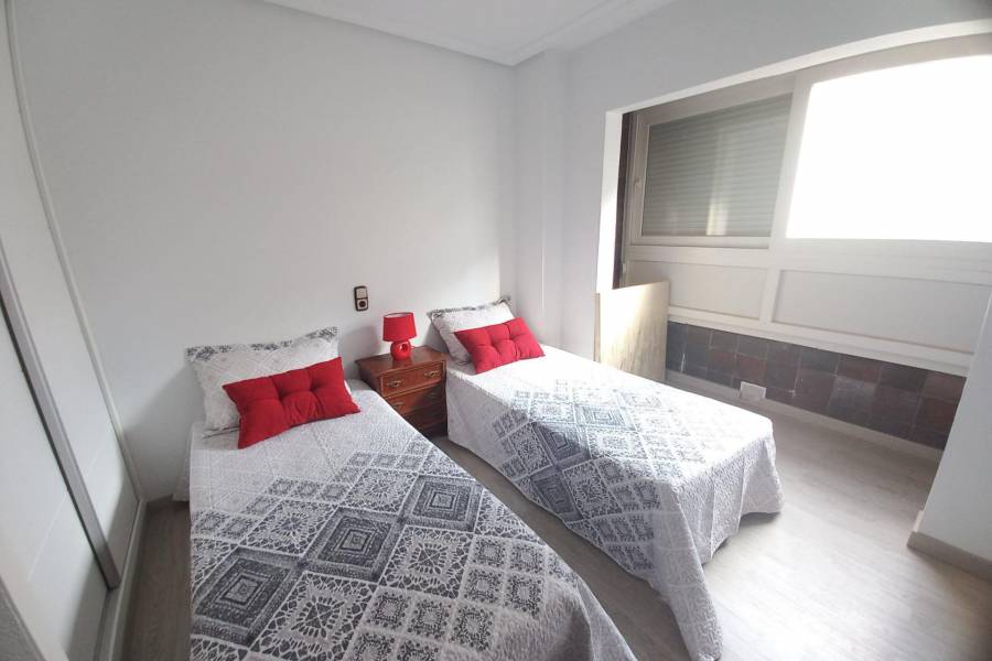 Venta - Apartamento - Paseo maritimo - Torrevieja