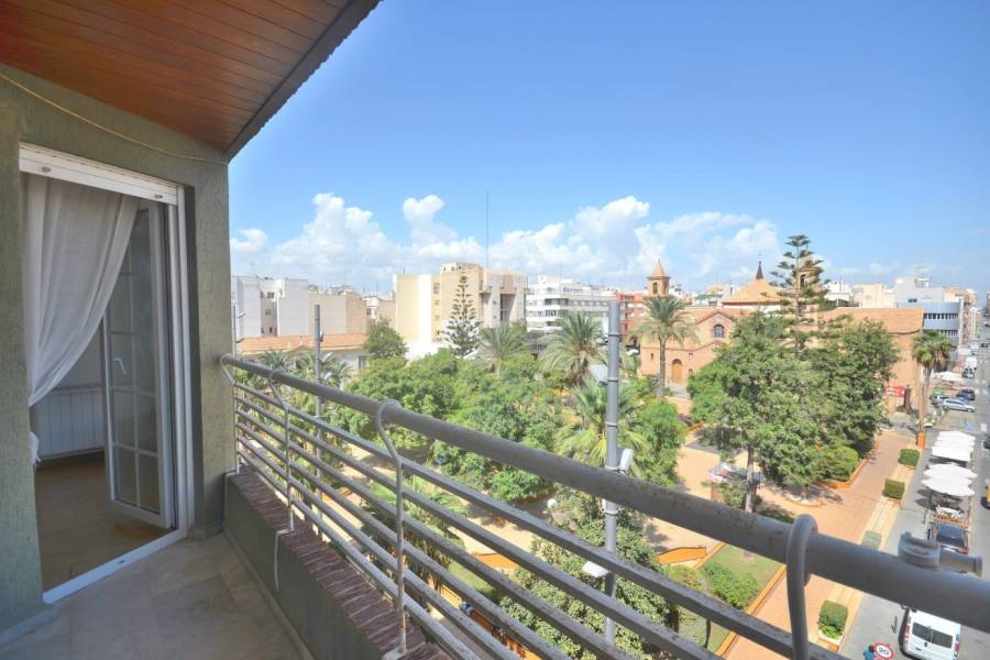 Sale - Apartment - Centro - Torrevieja