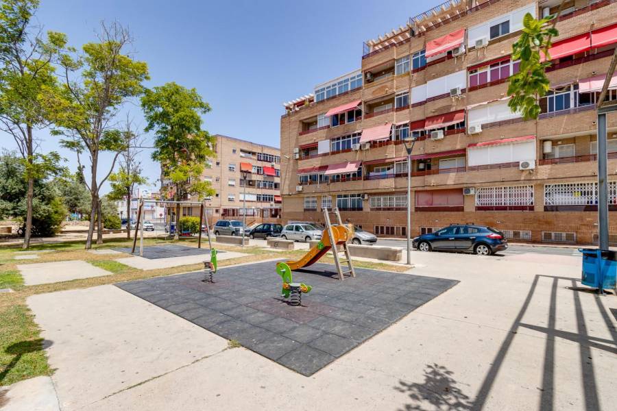 Sale - Apartment - Playa de los locos - Torrevieja