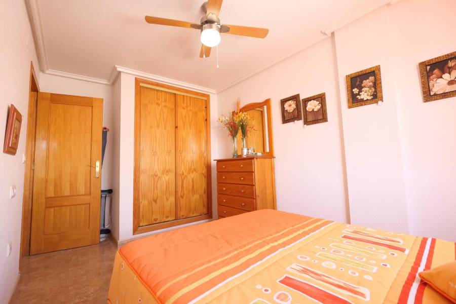 Venta - Apartamento - Playa de los locos - Torrevieja