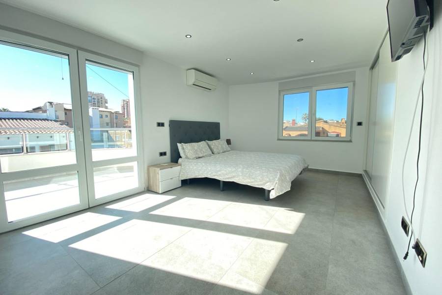 Venta - Villa de Lujo - Aldea del mar - Torrevieja