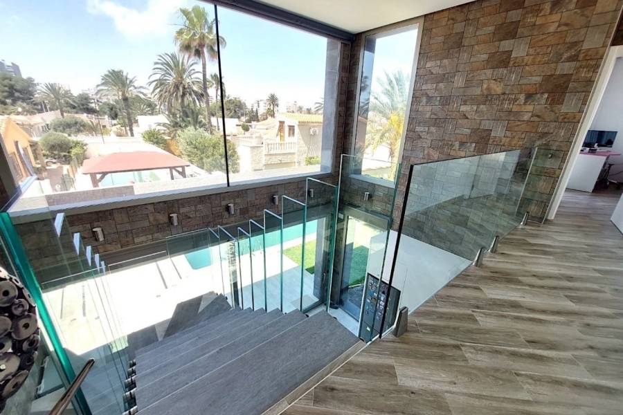 Sale - Luxury Villa - Los Angeles - Torrevieja