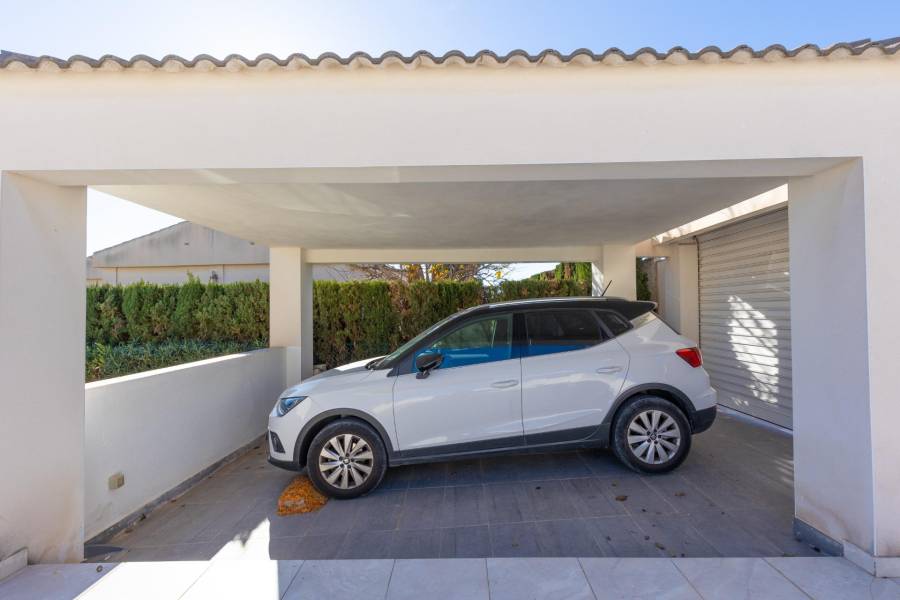 Venta - Chalet - El chaparral - Torrevieja