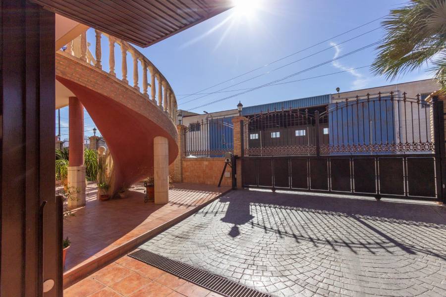 Sale - House - El Escorratel - Orihuela