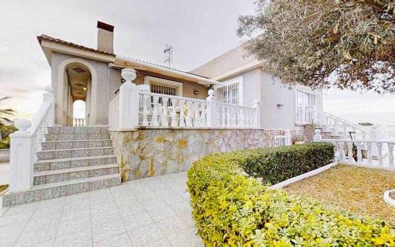 Villa - Venta - Lago jardin - Torrevieja