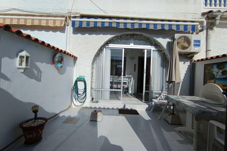 Sale - Bungalow - La Siesta - El Salado - Torreta - Torrevieja