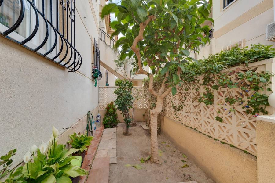 Vente - Bungalow Étage Haut - Aguas nuevas 2 - Torrevieja