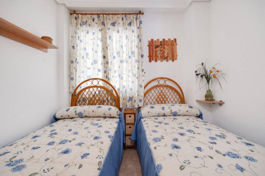 Sale - Apartment - Playa de los locos - Torrevieja