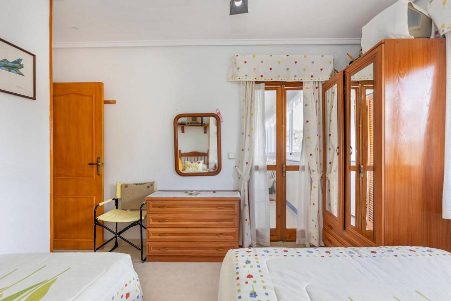 Venta - Apartamento - La Mata - Torrevieja