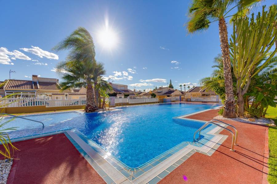 Vente - Maison mitoyenne - Aguas nuevas 2 - Torrevieja