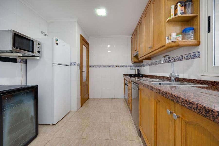 Sale - Apartment - Playa de los locos - Torrevieja