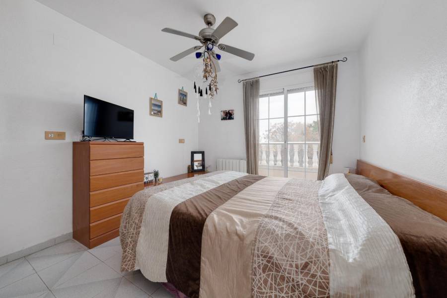 Venta - Chalet - La siesta - Torrevieja