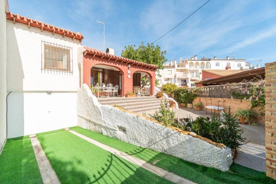 Venta - Chalet - Punta Prima - Orihuela Costa