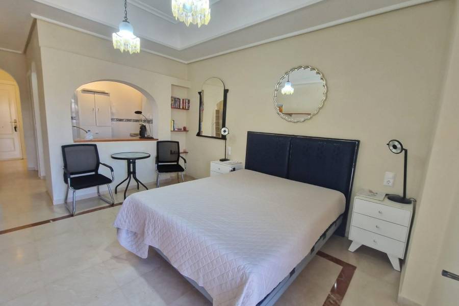 Sale - Studio - Paseo maritimo - Torrevieja