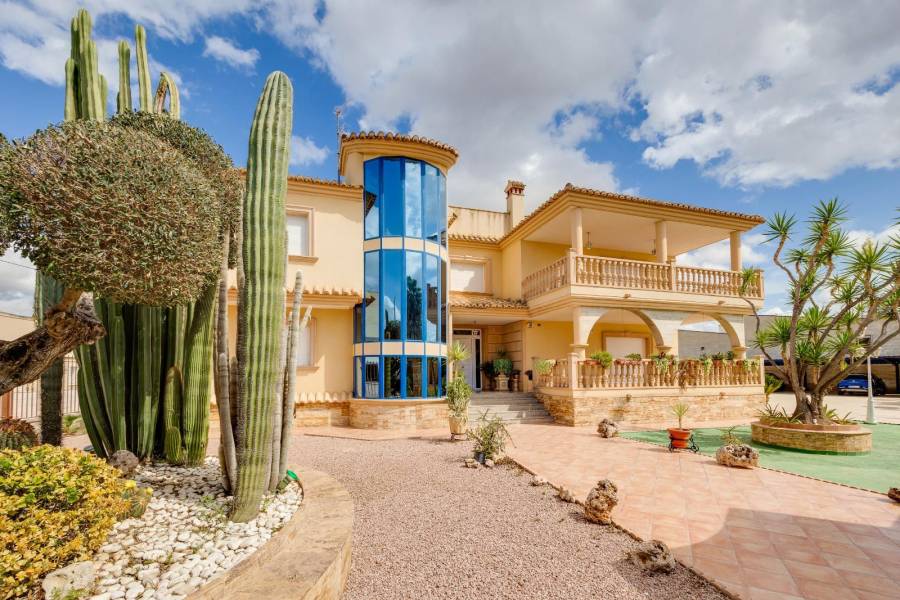 Sale - Luxury Villa - Desamparados-Hurchillo-Torremendo - Orihuela