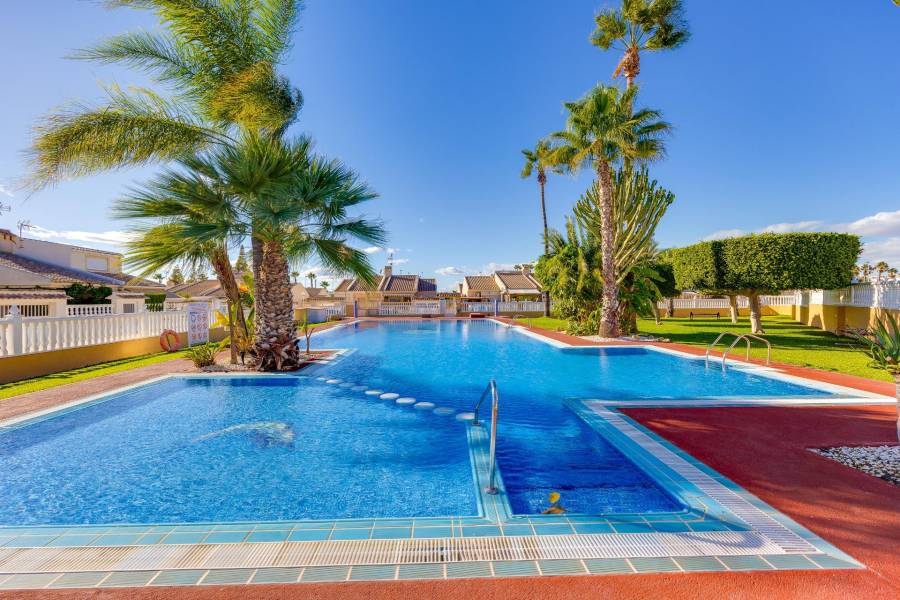 Vente - Maison mitoyenne - Aguas nuevas 2 - Torrevieja