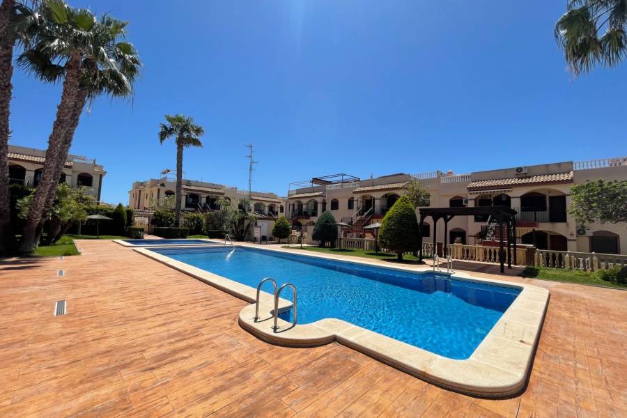 Sale - Bungalow - Aguas nuevas 1 - Torrevieja