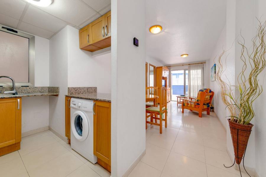 Venta - Apartamento - Playa de los locos - Torrevieja