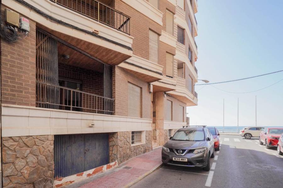 Sale - Apartment - Playa de los locos - Torrevieja