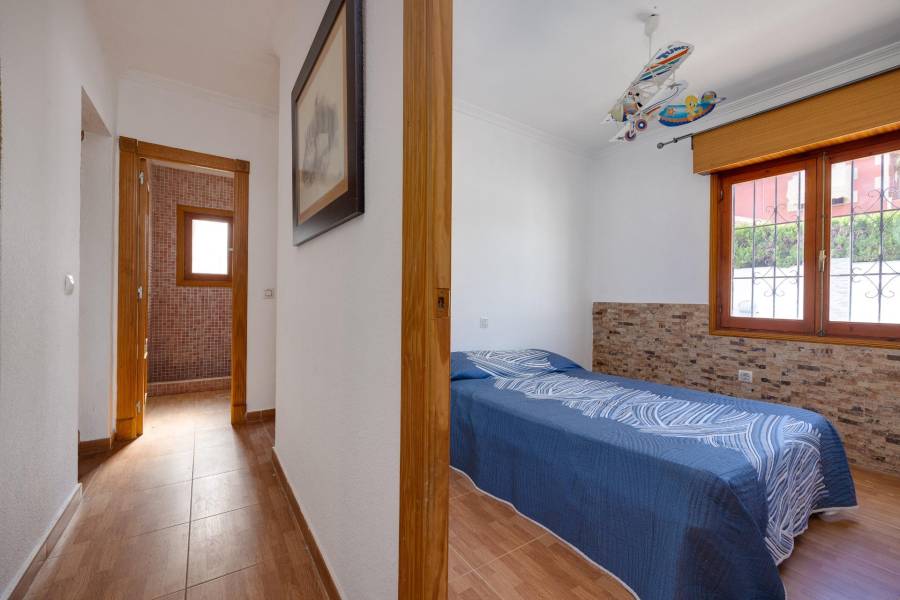 Venta - Chalet - Los balcones - Torrevieja