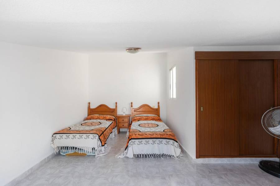 Sale - Bungalow - San luis - Torrevieja