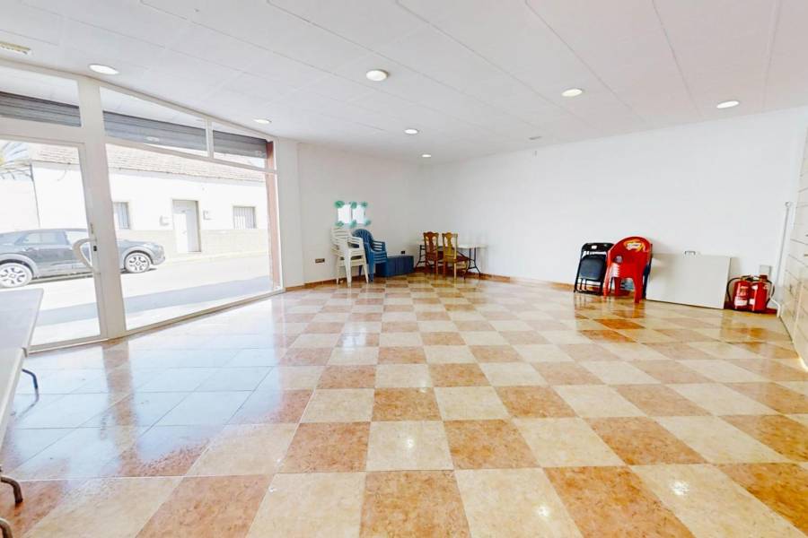Venta - Local comercial - Pueblo 4 - Benijofar