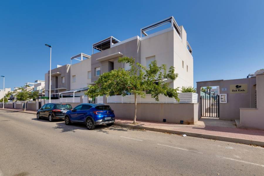 Sale - Bungalow - Sector 25 - Torrevieja