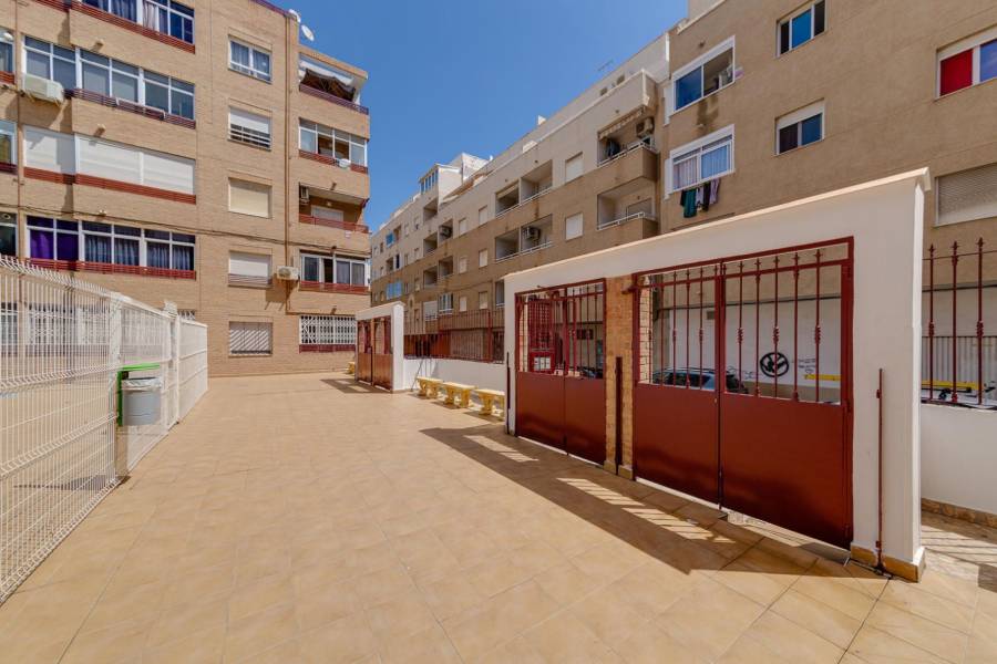 Sale - Apartment - Playa de los locos - Torrevieja