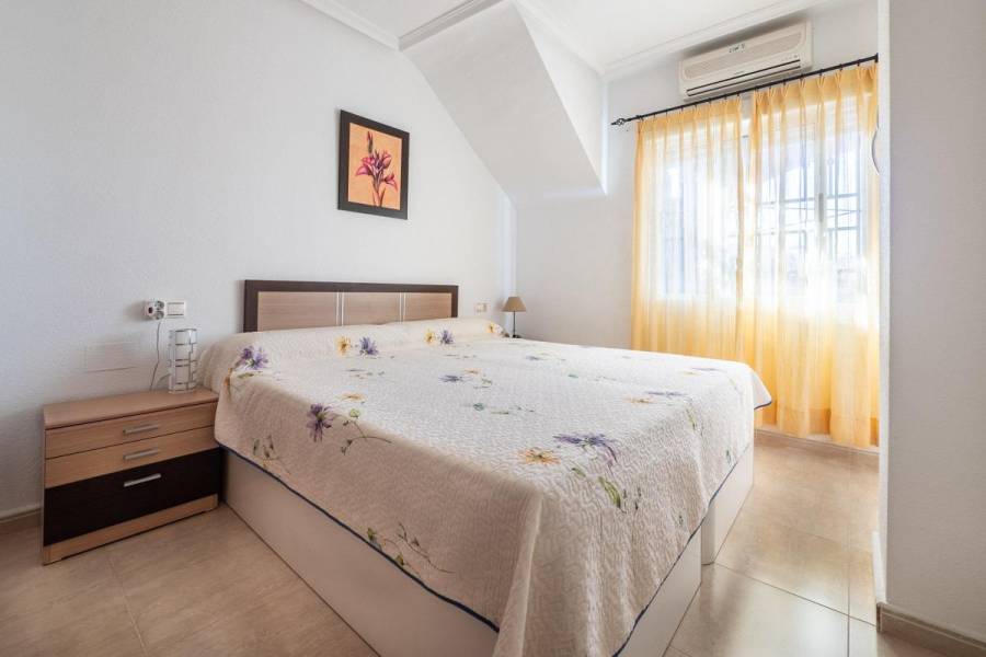 Venta - Apartamento - Los Altos - Orihuela Costa