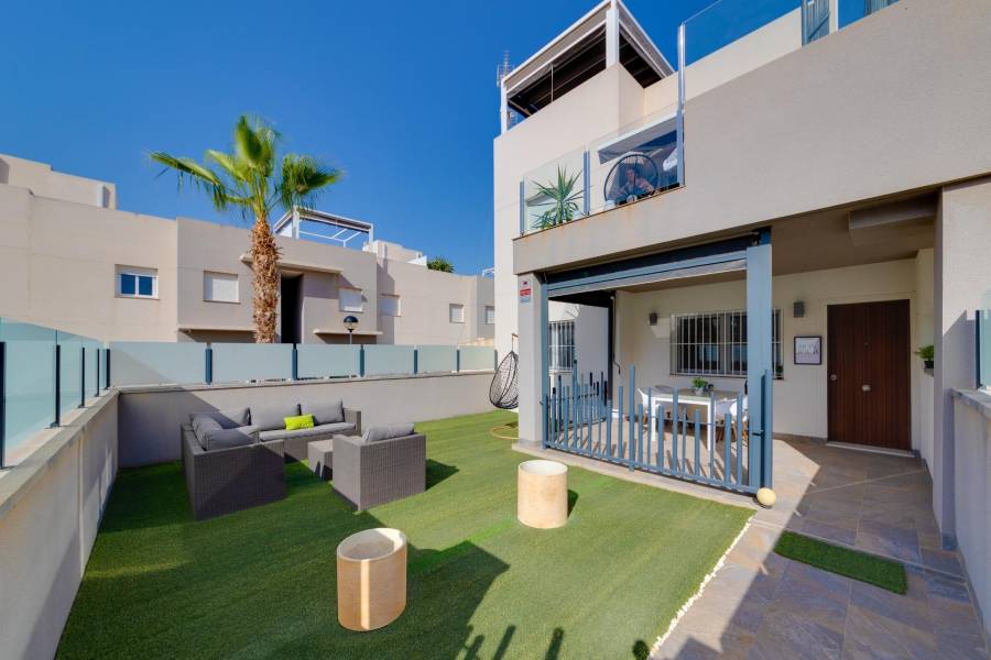 Sale - Bungalow - Sector 25 - Torrevieja