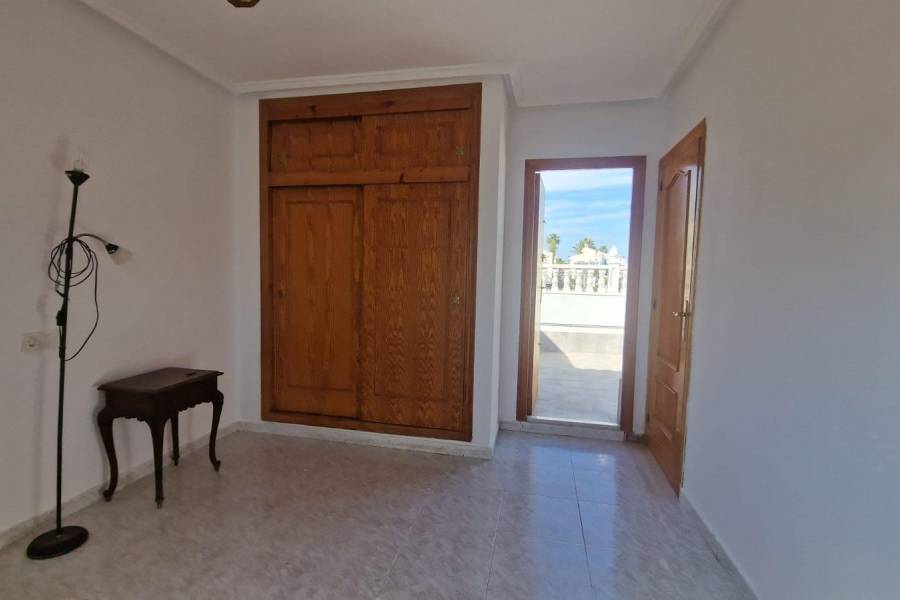 Venta - Adosado - Los altos - Torrevieja