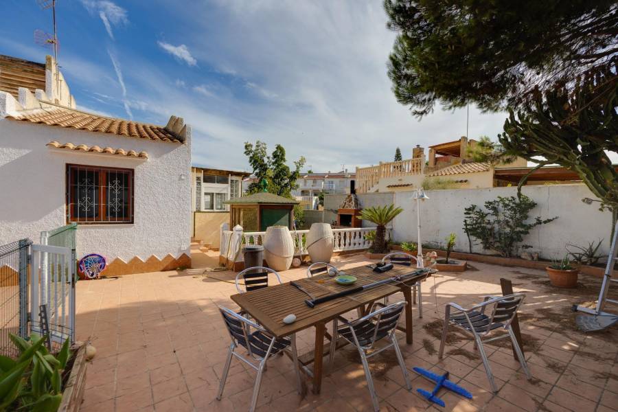 Venta - Chalet - Los balcones - Torrevieja