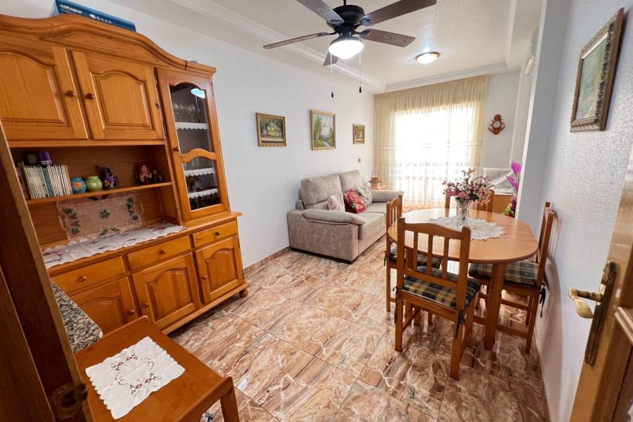 Apartment - Sale - Playa del cura - Torrevieja